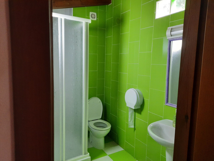 Bathroom 5, Albergue Turistico La Casa de Mi Abuela - Hostel, Cáceres