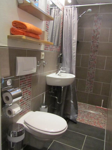 Bathroom 5, Mosellandhotel im Enderttal Zum Onkel Willi, Cochem-Zell