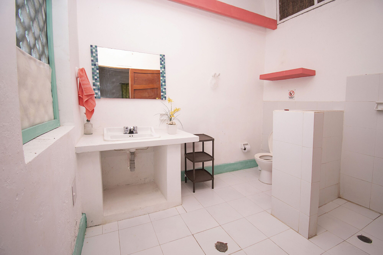 Bathroom 5, Isla Tijereto, Cartagena de Indias
