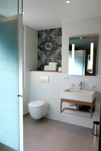 Bathroom 4, Hôtel Littéraire le Swann, BW Premier Collection, Paris