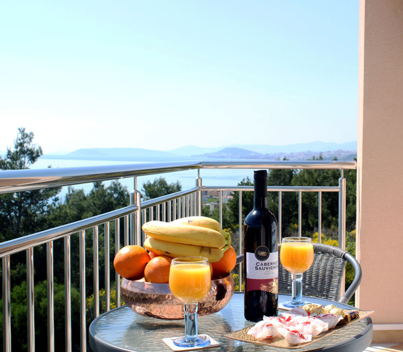 Food & Drinks 5, Seaview Apartment Kia by Litto, Podstrana