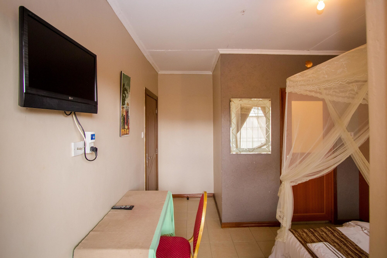 Bedroom 3, The Stand Leisure Hotel, Langata