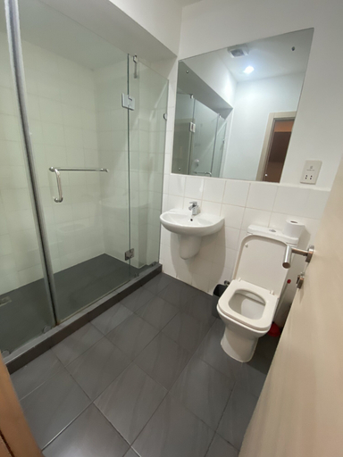 Bathroom 5, Luxury studio apartment at the Gallery, Accra