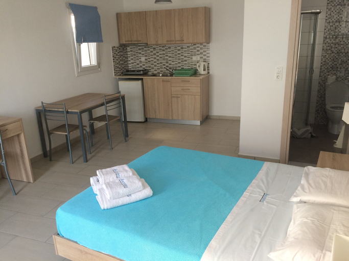 Bedroom 3, Socrates Seaside Apartments, Crete