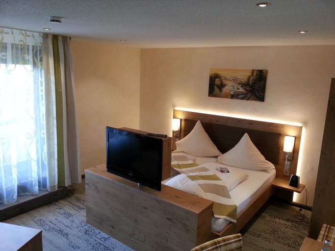 Bedroom 4, Wellness Hotel Talblick, Calw