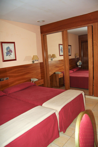 Bedroom 2, Hotel La Maruxiña, Toledo