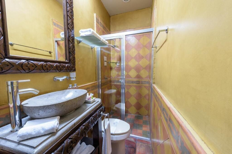 Bathroom 3, Casa Pedro Loza, Guadalajara