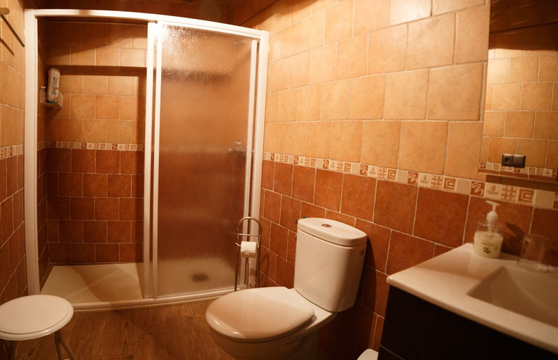 Bathroom 3, Las Casitas del Bodegon, Cáceres