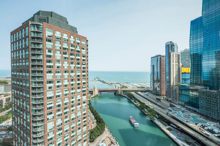 Exterior & Views 5