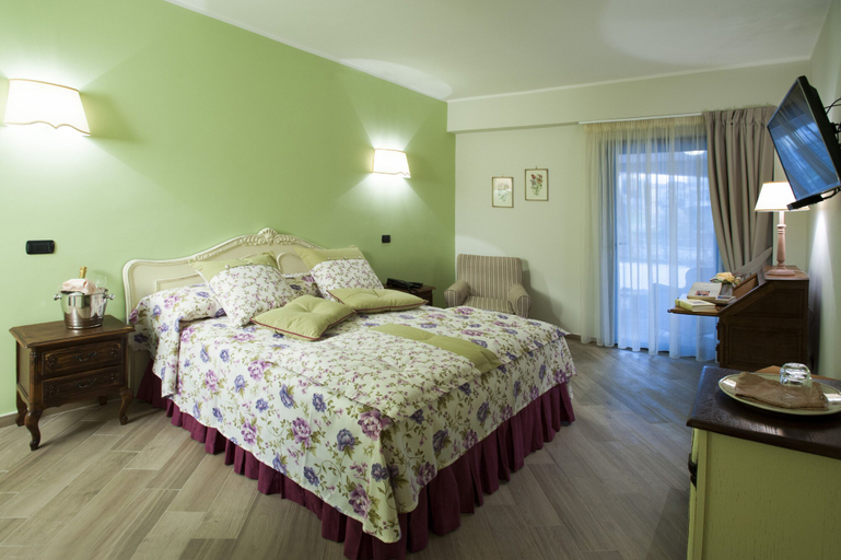Bedroom 5, La Vignola Country Hotel, Frosinone