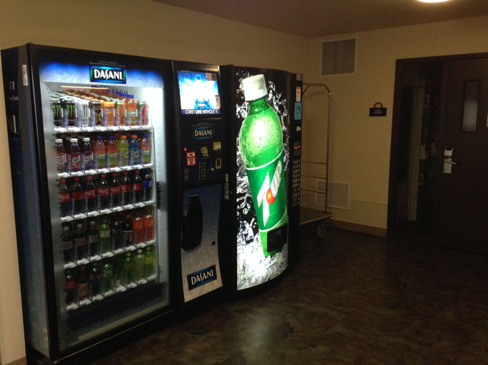 Food & Drinks, Birch Hill Suite Rochester – Med City, Olmsted