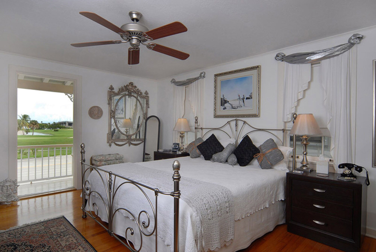 Bedroom 1, Sabal Palm House Bed & Breakfast, Palm Beach