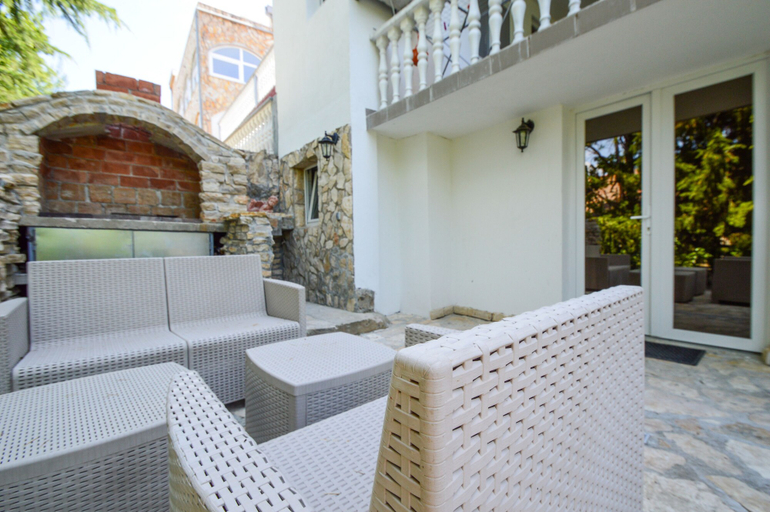 Food & Drinks, Apartmani Robi i Kristina, Obrovac