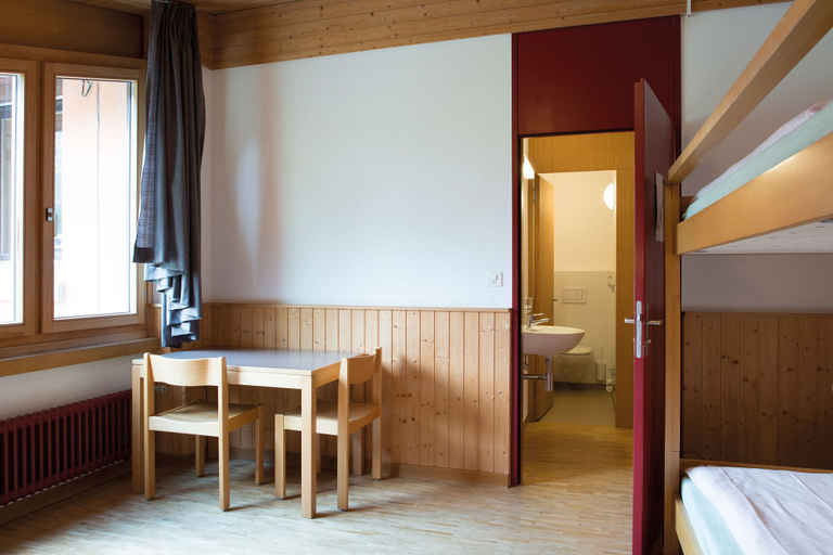 Bedroom 2, Youth Hostel Pontresina, Maloja
