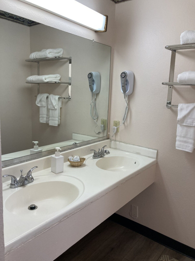 Bathroom 5, Coast Riders Inn, San Luis Obispo