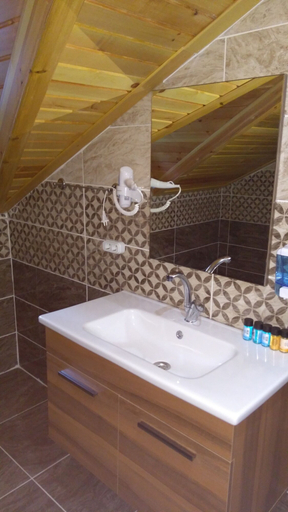 Bathroom 5, Adya - Aladag Dogal Yasam Alani, Merkez