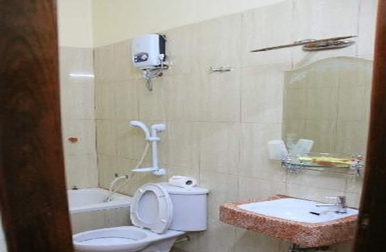 Bathroom 5, Okay Guesthouse, Siem Reap