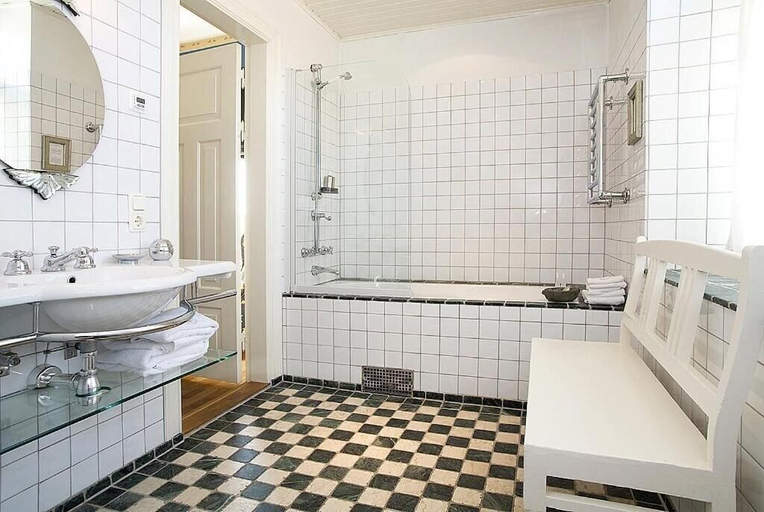 Bathroom 4, Hotel Kullaberg, Höganäs
