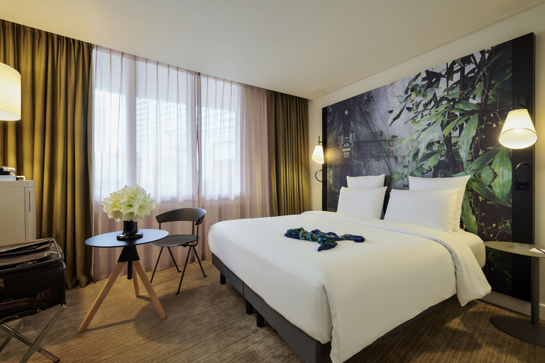 Bedroom 3, Mercure Paris La Defense hotel, Hauts-de-Seine