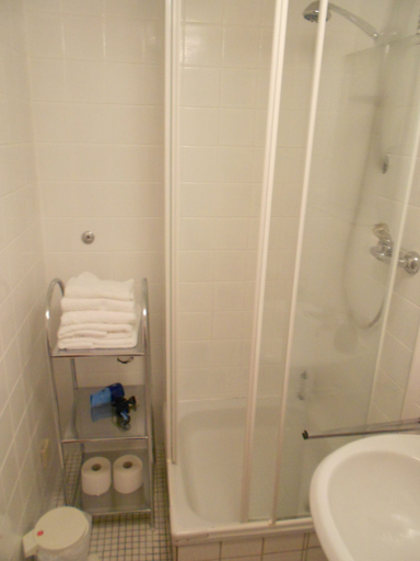 Bathroom 4, Hofgarten, Regensburg
