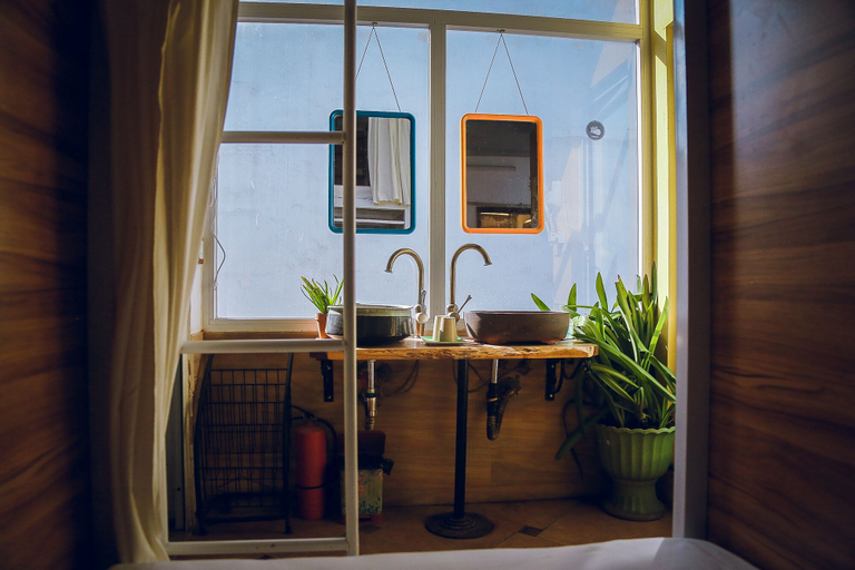 Bathroom 5, Halley Hostel, Hoàn Kiếm