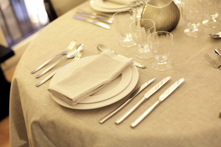 Food & Drinks 5, Montmartre Residence, Paris