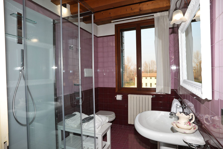 Bathroom 5, Villa La Fenice Treviso, Treviso