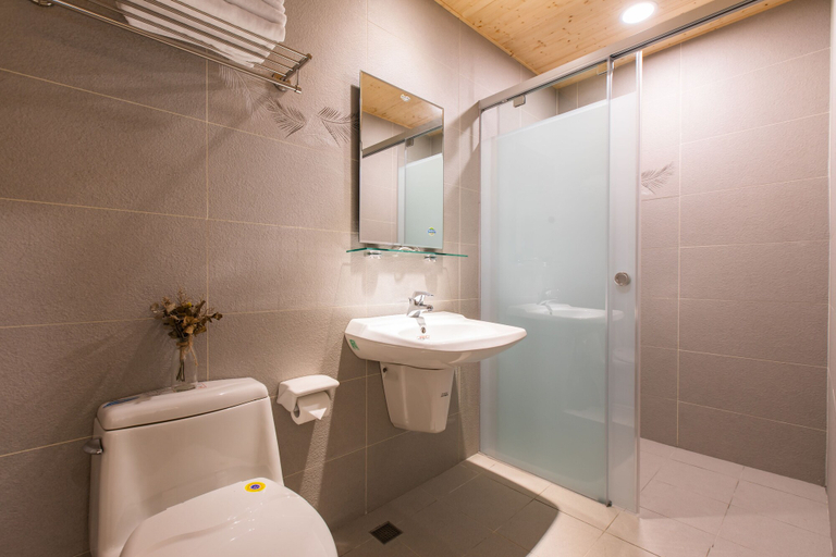 Bathroom 4, Araucaria Residence, Penghu