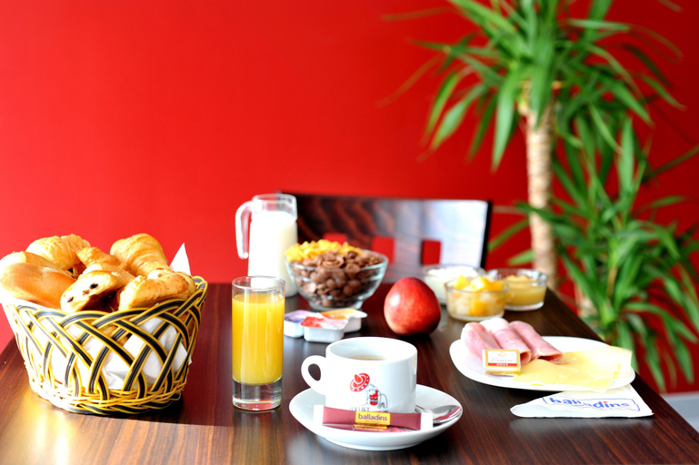 Food & Drinks 5, Hotel initial by balladins Roissy CDG / Saint-Mard, Seine-et-Marne