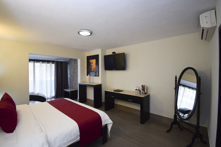 Bedroom 3, Real de Minas Poliforum, León