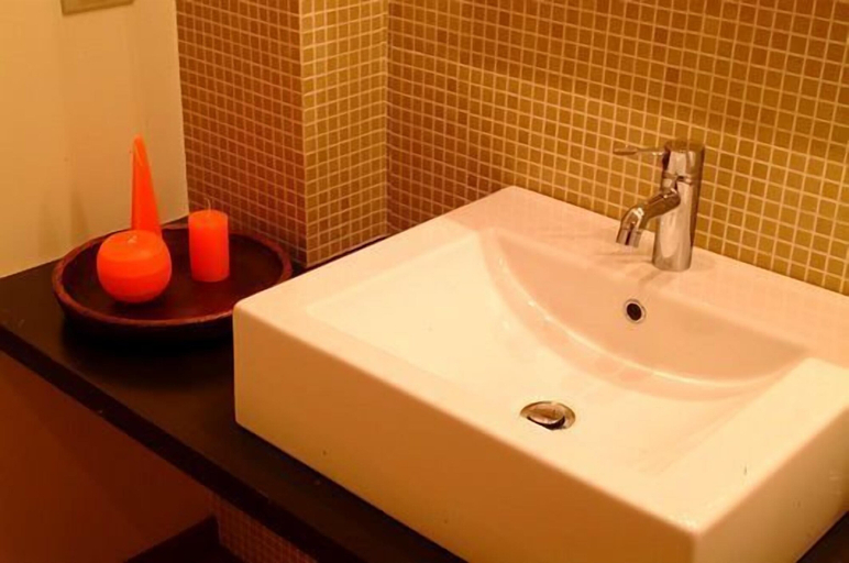 Bathroom 3, La Chicca Palace Hotel, Messina