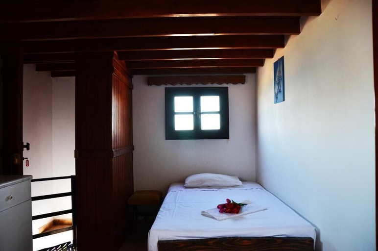 Bedroom 3, Stegna Ilion, South Aegean