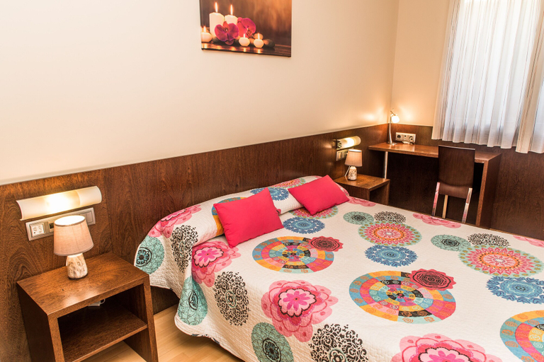 Bedroom 4, Hostal Nirvana, León