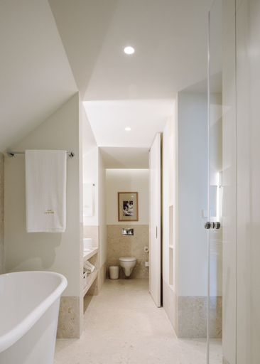 Bathroom 5, The Ivens, Autograph Collection, Lisbon