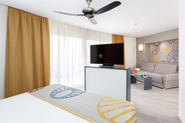 Bedroom 3, Hotel Riu Vistamar - All Inclusive, Las Palmas