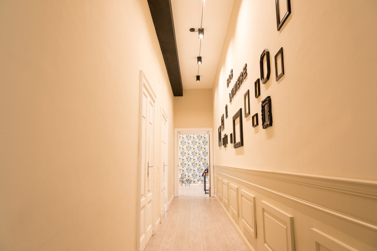 Others 5, B&B  Lumiere Roma, Roma
