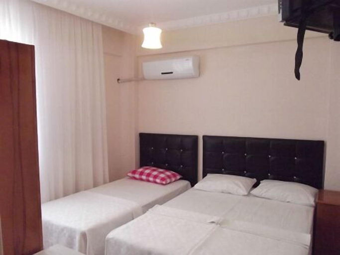 Bedroom 3, Cane Motel, Marmara