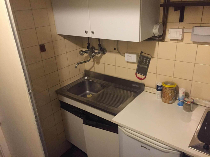 Private kitchenette 5, Eurotel 312, Genova