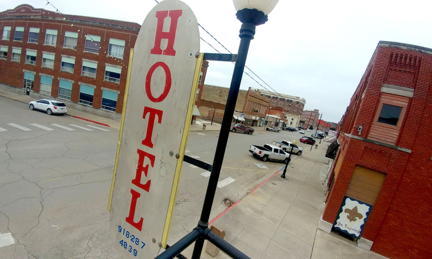 Exterior & Views 2, Historic Whiting Hotel Suites, Osage