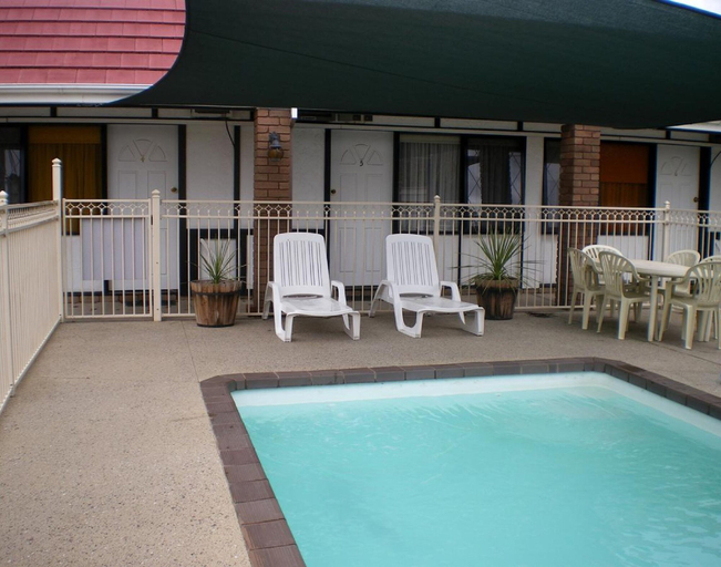 Sport & Beauty, Tudor House Motel, Shepparton