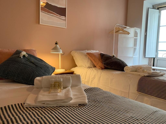 Bedroom 3, Apartments Center Castelo, Lisbon