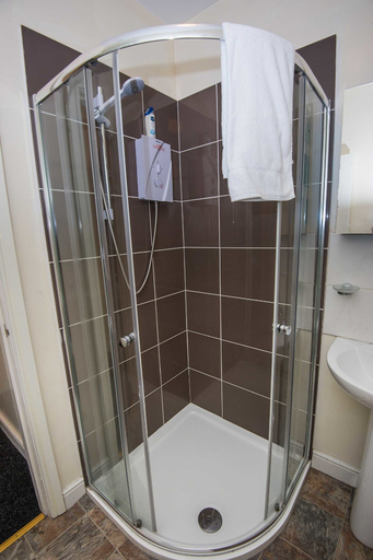 Bathroom 3, Bradford Apartments Flat 96, Bradford