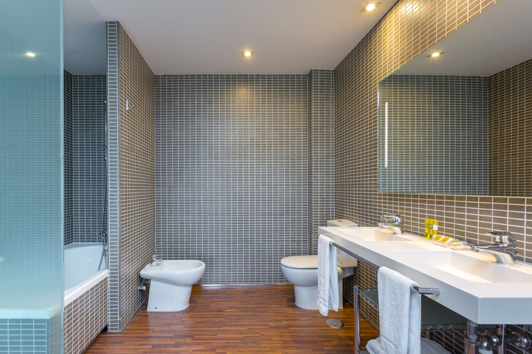 Bathroom 4, Hotel Eurostars Monte Real, Madrid