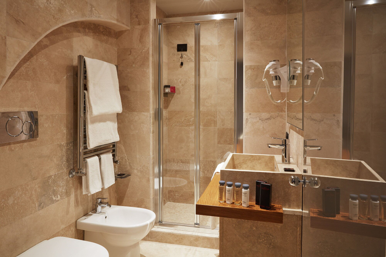 Bathroom 5, The Code Hotel, Rome
