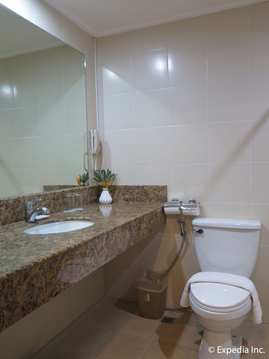 Bathroom 5, Hotel Tropika, Davao City