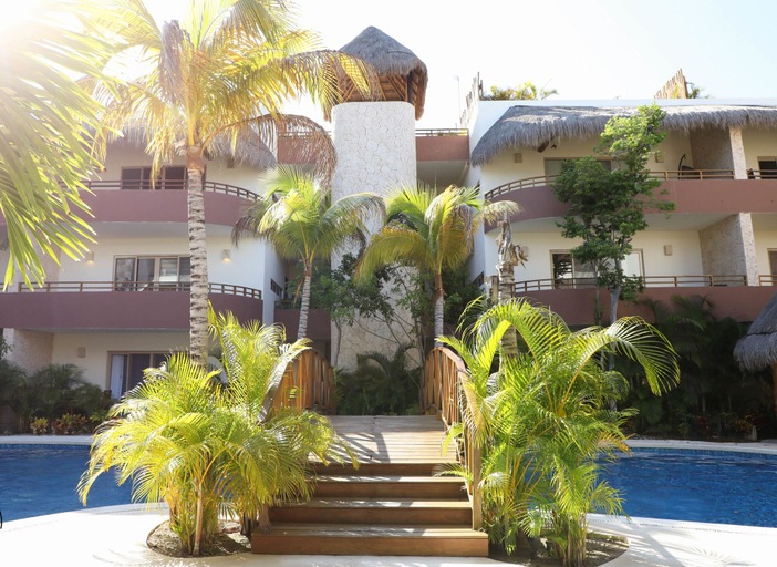 Exterior & Views, Blue Beach 2 BRM apt sleeps 5, Cozumel