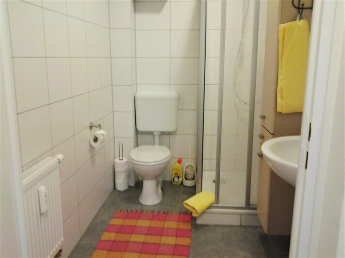 Bathroom 4, Maffei Apartments, Nürnberg