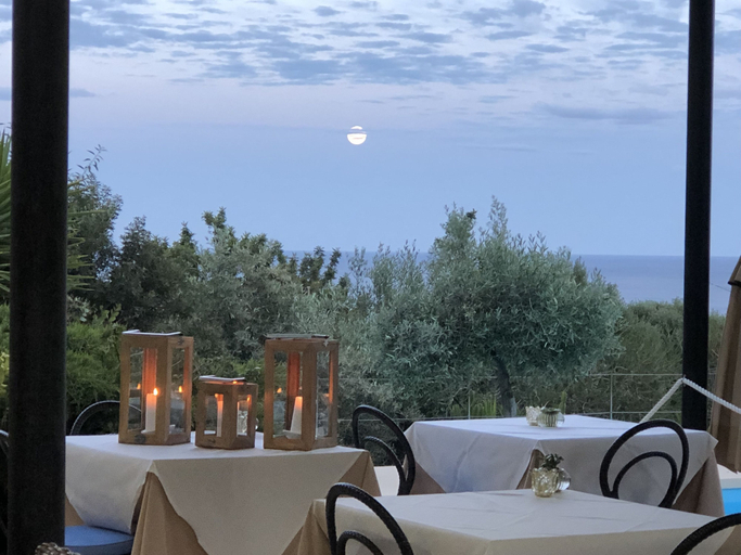 Food & Drinks 5, Relais Rio Molas, Cagliari