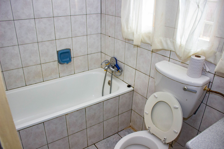 Bathroom 3, Wasingo Guest Inn, Lusaka