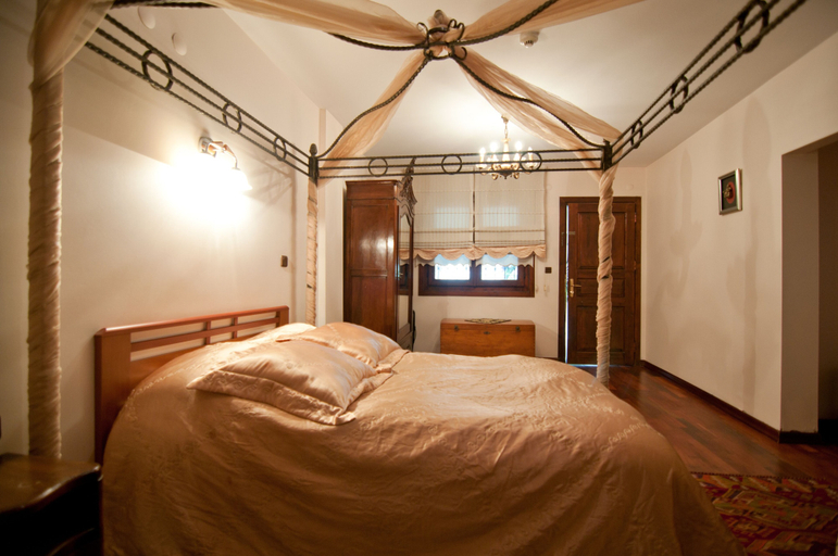 Bedroom 4, Villa Sphendone Suites, Fatih